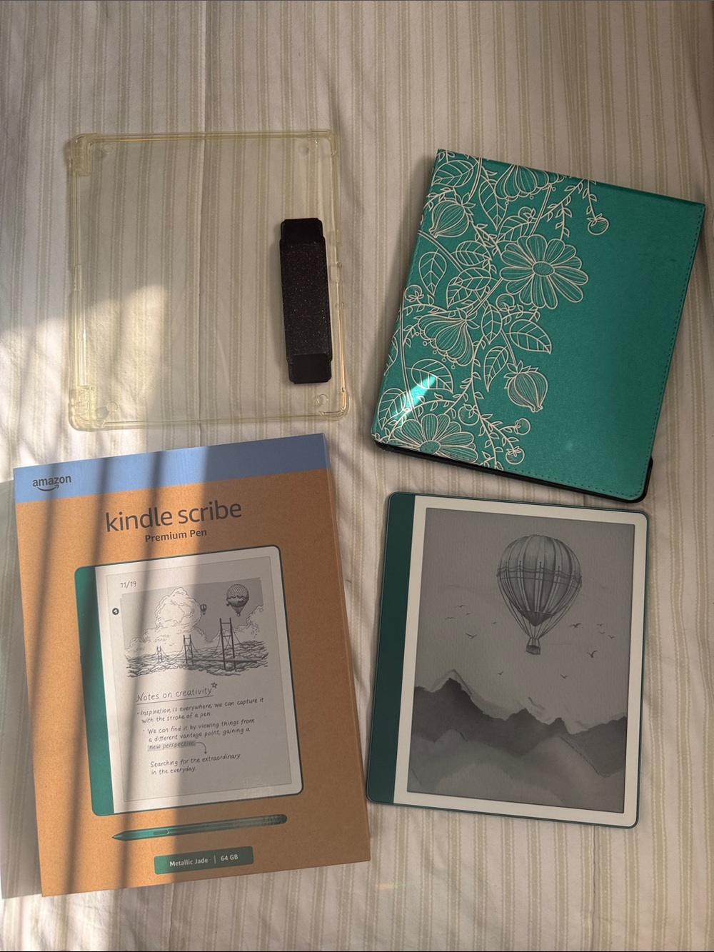 Amazon Kindle Scribe Teal & Teal Stylus eBook Reader. 64 GB. - Picture 4 of 15